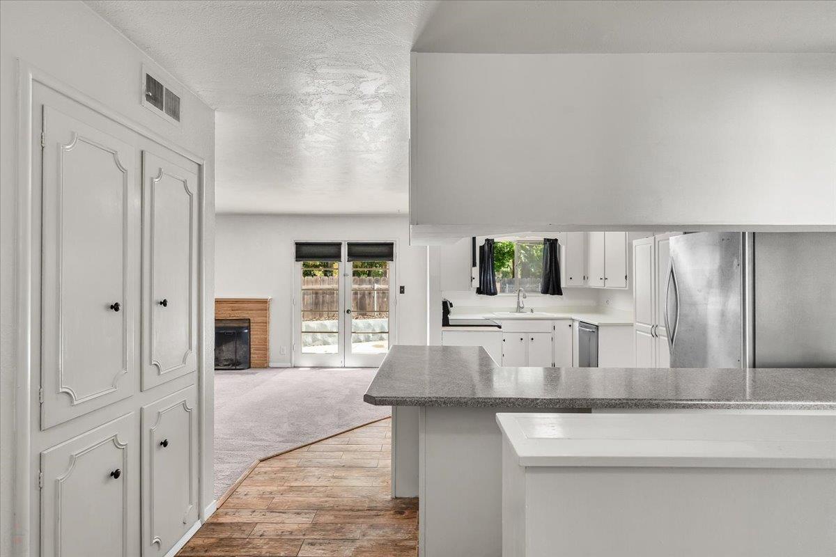 Detail Gallery Image 8 of 47 For 1022 Calder Ct, Modesto,  CA 95350 - 3 Beds | 2 Baths