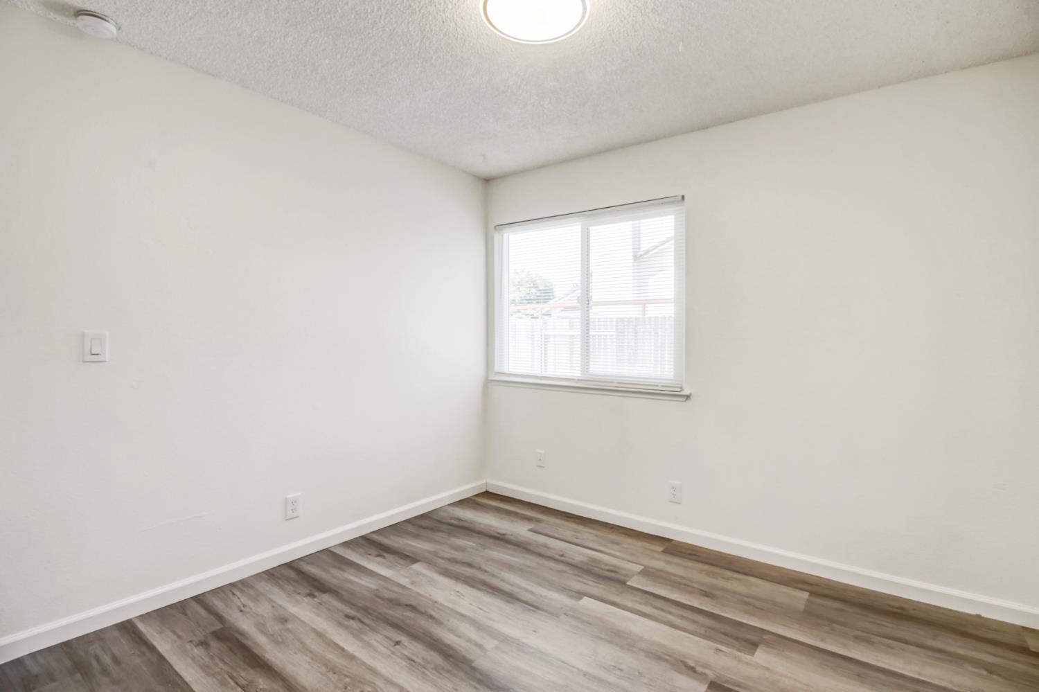 Detail Gallery Image 38 of 48 For 2301 Walnut Grove Way, Rancho Cordova,  CA 95670 - 3 Beds | 2 Baths
