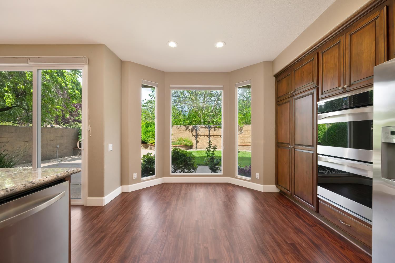 Detail Gallery Image 18 of 52 For 4001 Ironwood Dr, El Dorado Hills,  CA 95762 - 5 Beds | 3 Baths