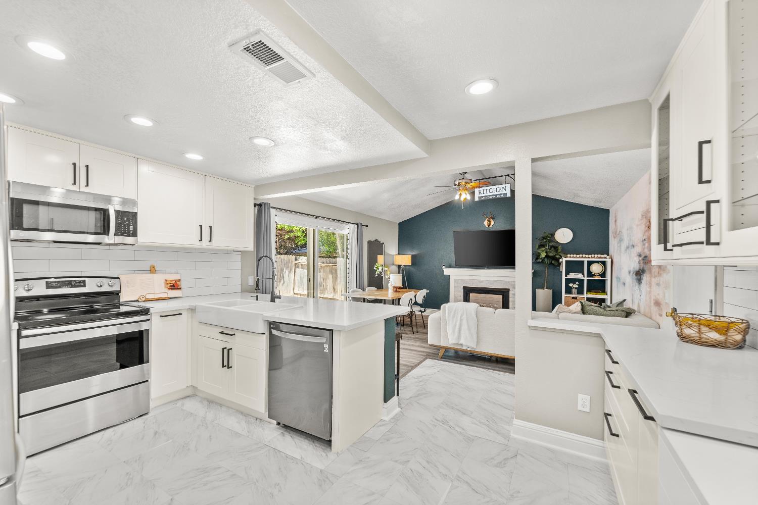Detail Gallery Image 52 of 66 For 2915 Baronet Way, Sacramento,  CA 95833 - 4 Beds | 2 Baths