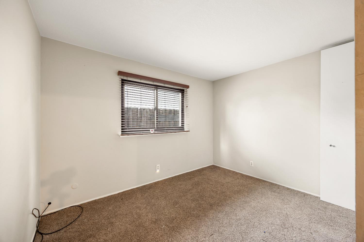 Detail Gallery Image 9 of 22 For 7893 Pedrick St, Sacramento,  CA 95823 - 3 Beds | 1 Baths
