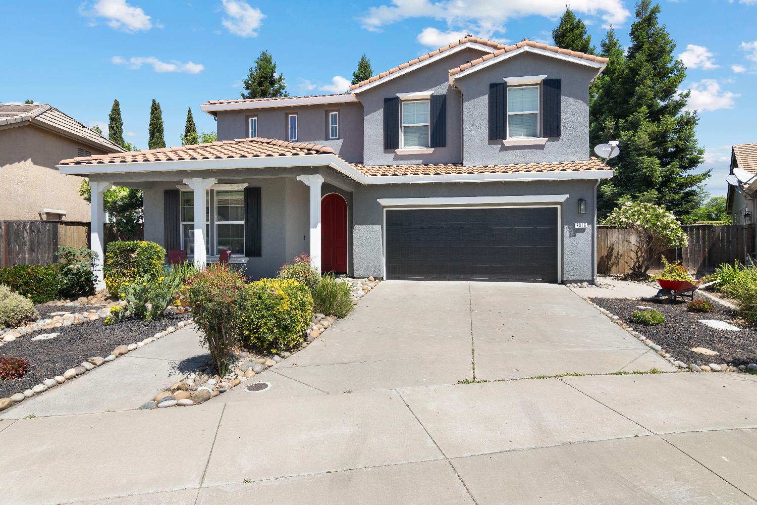 Detail Gallery Image 1 of 33 For 2316 Mendocino Dr, Oakdale,  CA 95361 - 4 Beds | 2/1 Baths
