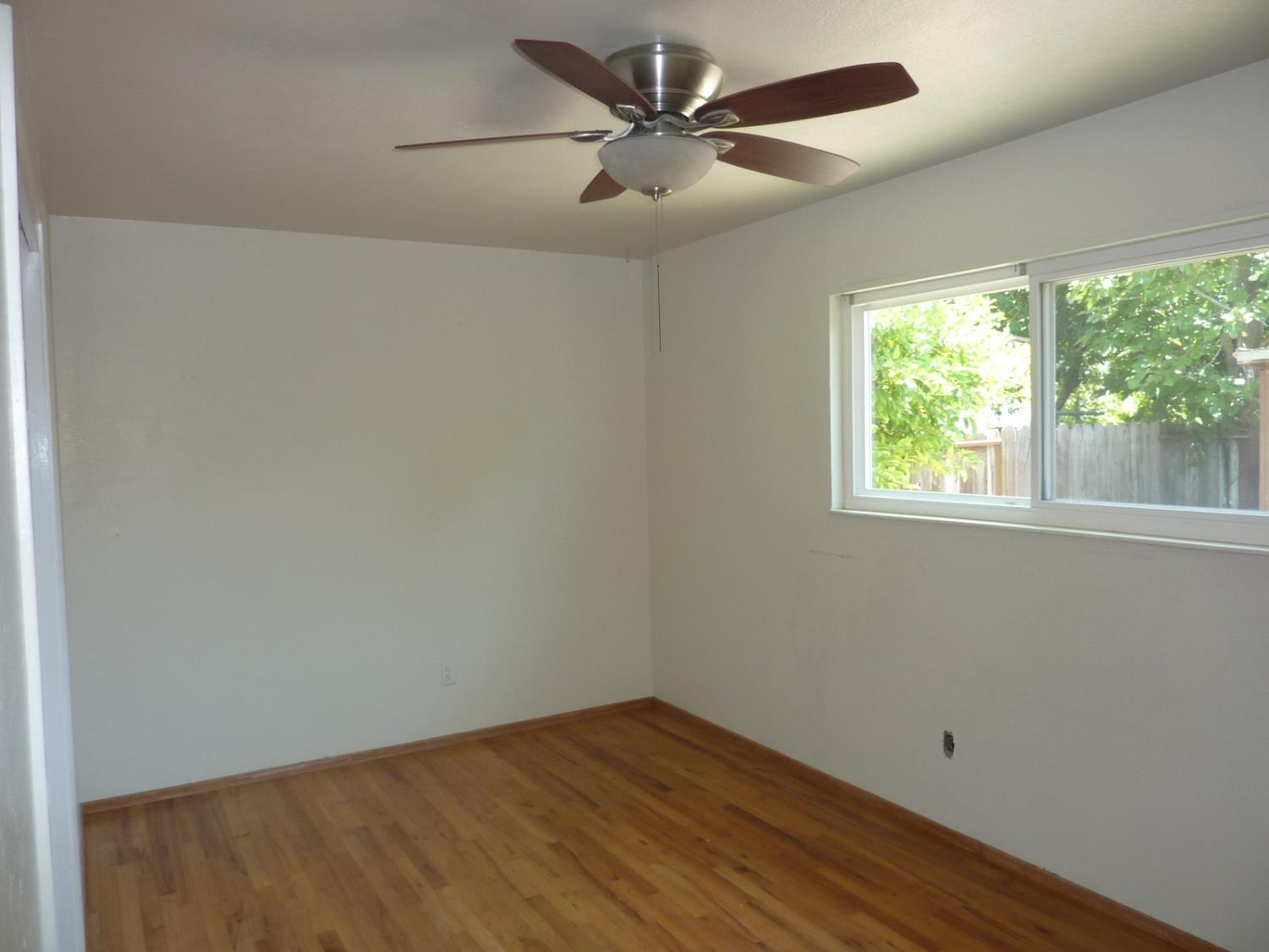 Detail Gallery Image 15 of 17 For 1800 Jackson St, Lodi,  CA 95242 - 3 Beds | 2/1 Baths