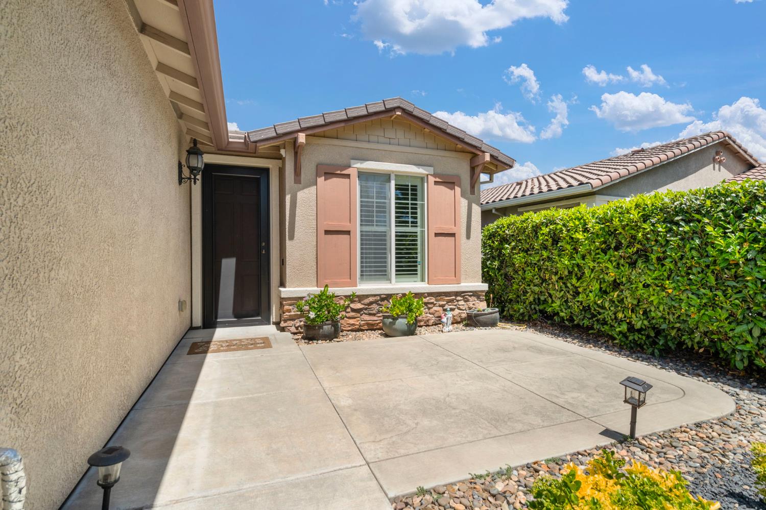 Detail Gallery Image 4 of 59 For 1587 Maple Valley St, Manteca,  CA 95336 - 2 Beds | 2 Baths