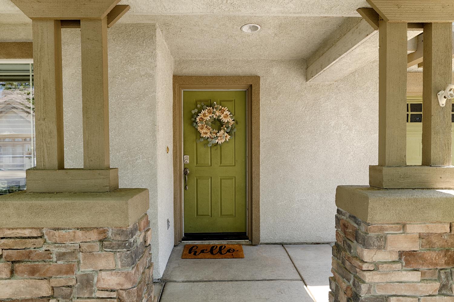 Detail Gallery Image 4 of 34 For 2149 Arnold Dr, Rocklin,  CA 95765 - 4 Beds | 2/1 Baths