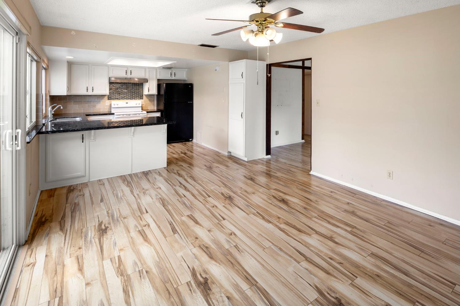 Detail Gallery Image 17 of 35 For 7044 Westchester Way, Citrus Heights,  CA 95621 - 4 Beds | 2 Baths