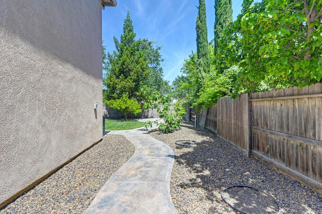 Detail Gallery Image 67 of 78 For 10317 Hite Cir, Elk Grove,  CA 95757 - 5 Beds | 3 Baths