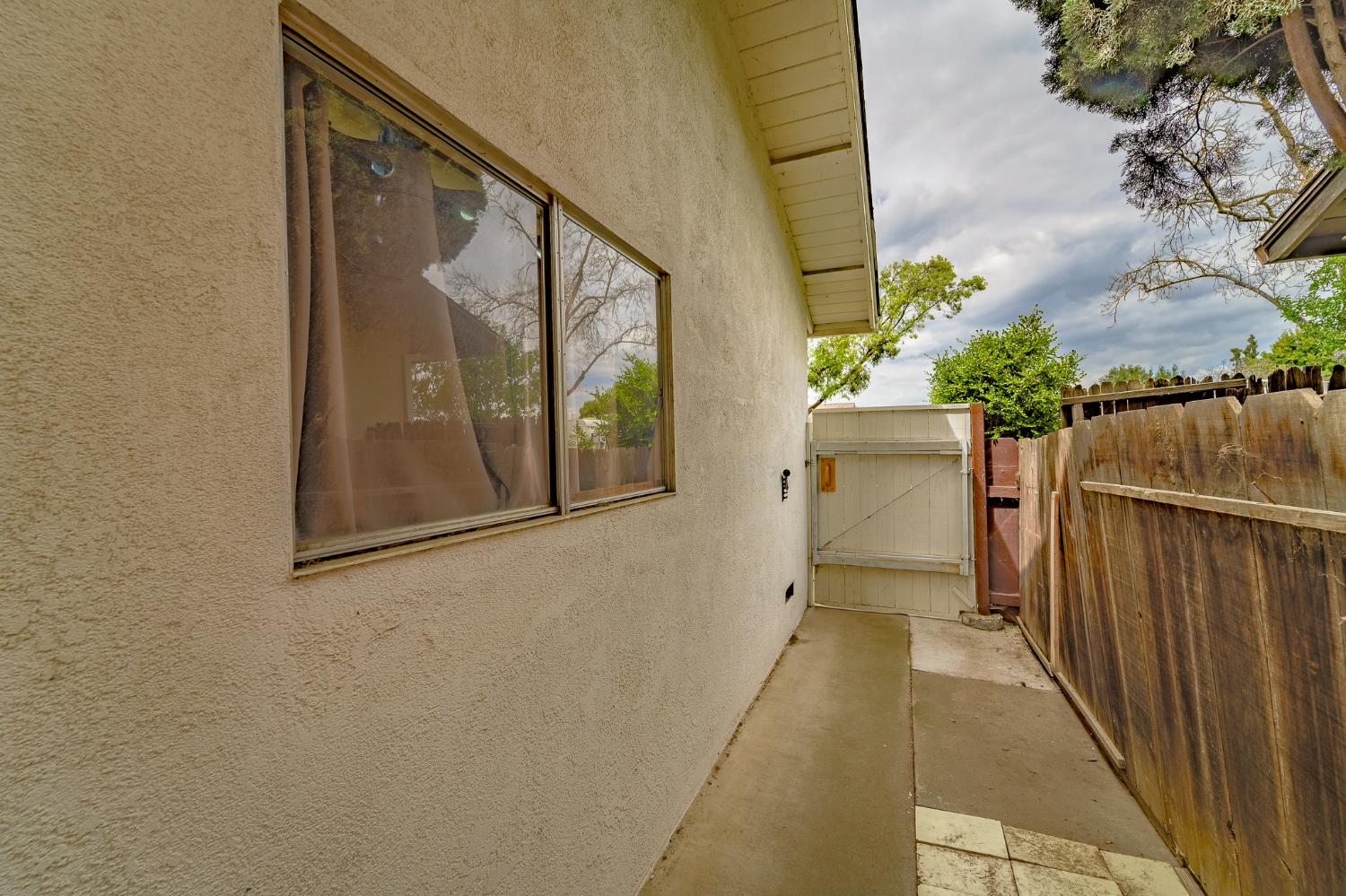 Detail Gallery Image 33 of 47 For 1828 Hermida Way, Modesto,  CA 95355 - 3 Beds | 2 Baths
