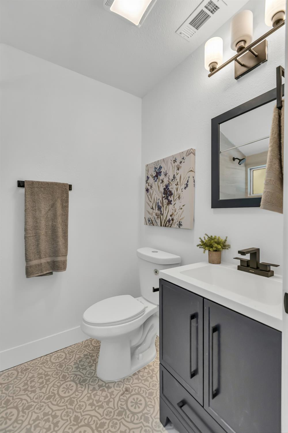 Detail Gallery Image 20 of 42 For 7682 Detroit Blvd, Sacramento,  CA 95832 - 4 Beds | 2 Baths