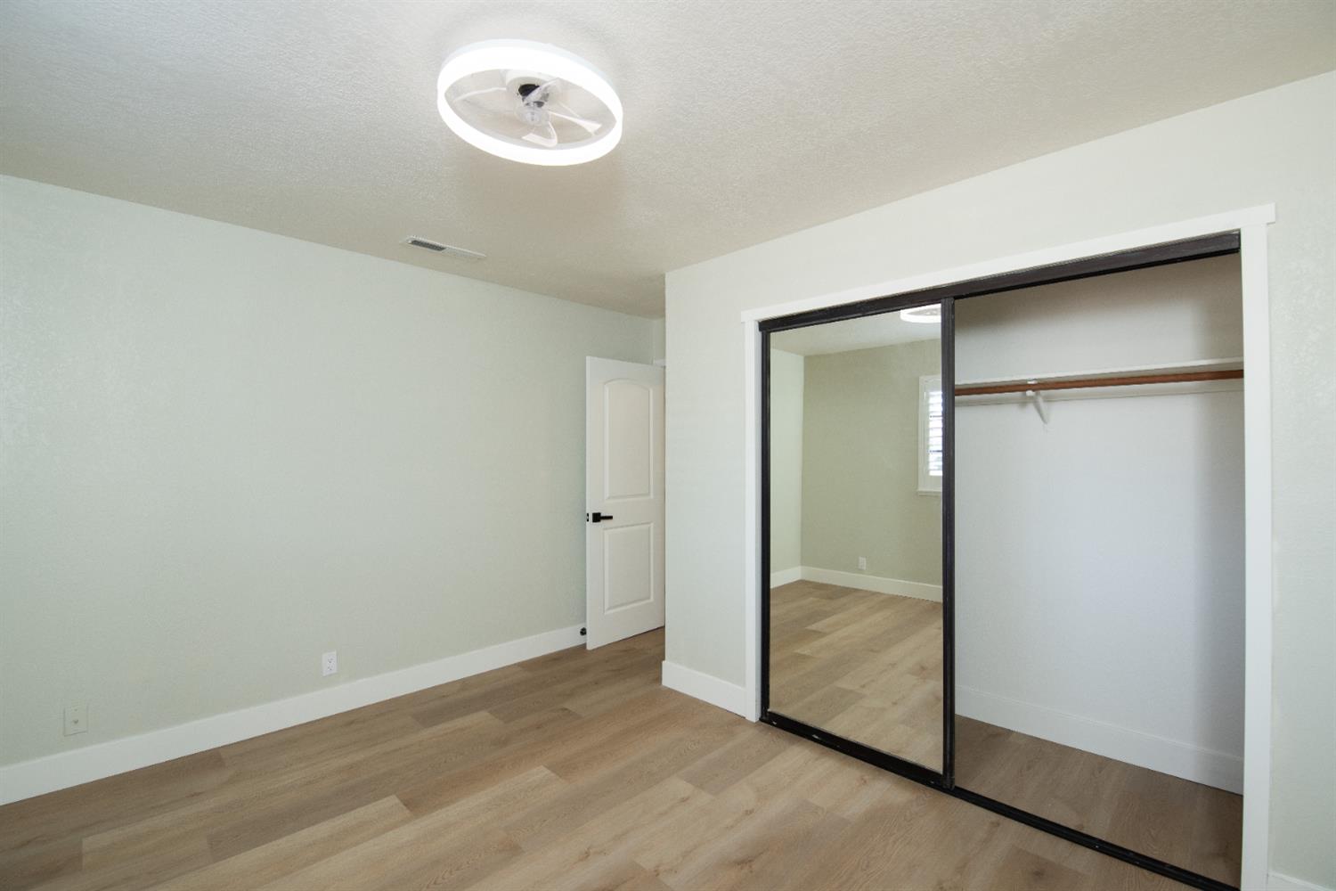 Detail Gallery Image 32 of 36 For 892 River Bluff Dr, Oakdale,  CA 95361 - 3 Beds | 2 Baths