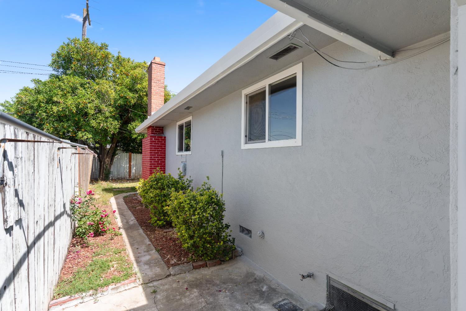 Detail Gallery Image 33 of 38 For 7477 21st St, Sacramento,  CA 95822 - 3 Beds | 2 Baths