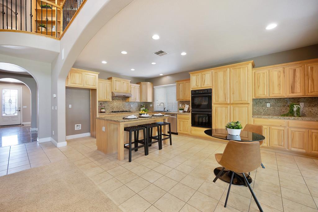 Detail Gallery Image 39 of 78 For 10317 Hite Cir, Elk Grove,  CA 95757 - 5 Beds | 3 Baths
