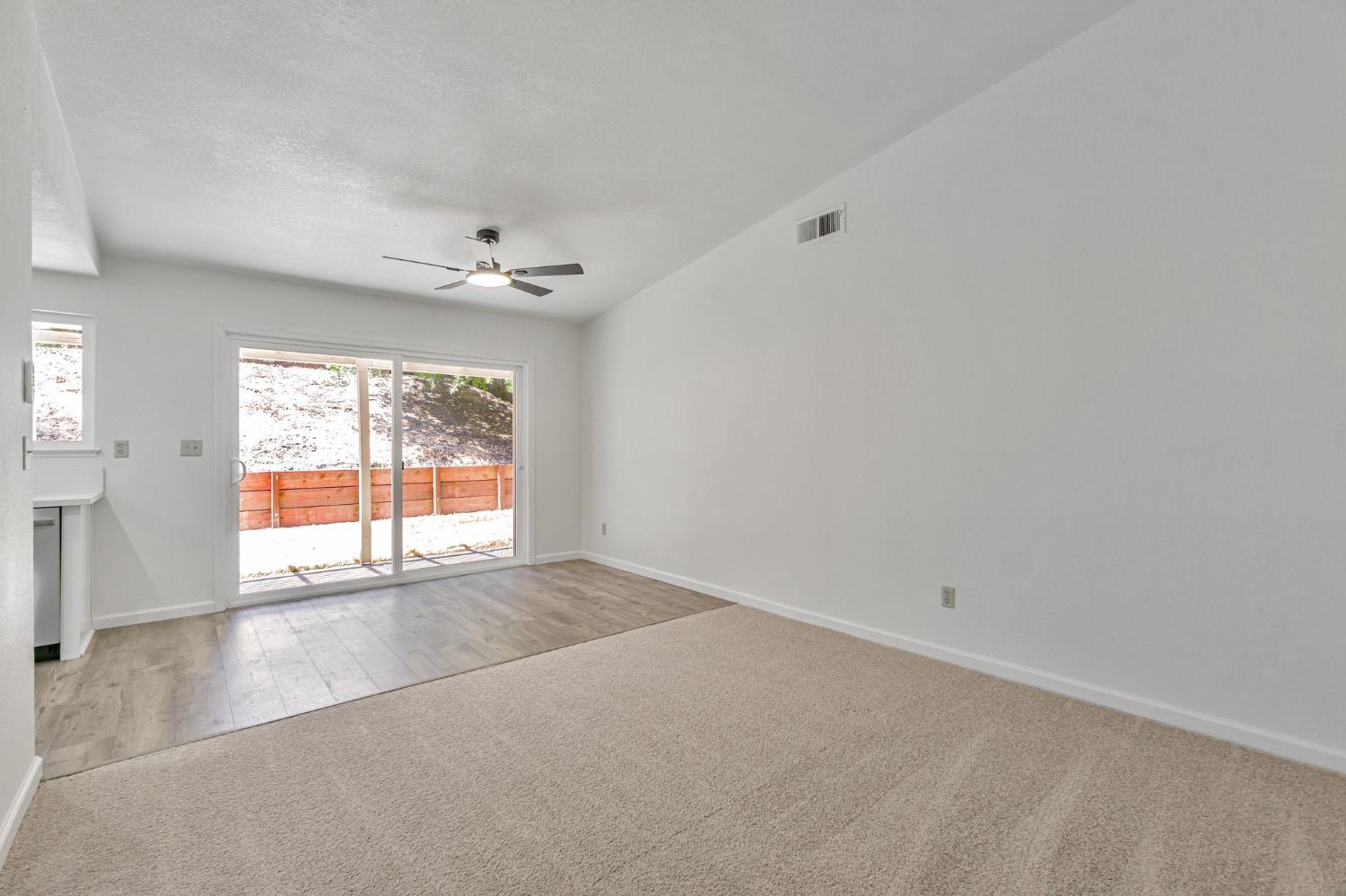 Detail Gallery Image 22 of 52 For 4046 S Royal Links Cir, Antioch,  CA 94509 - 4 Beds | 2 Baths