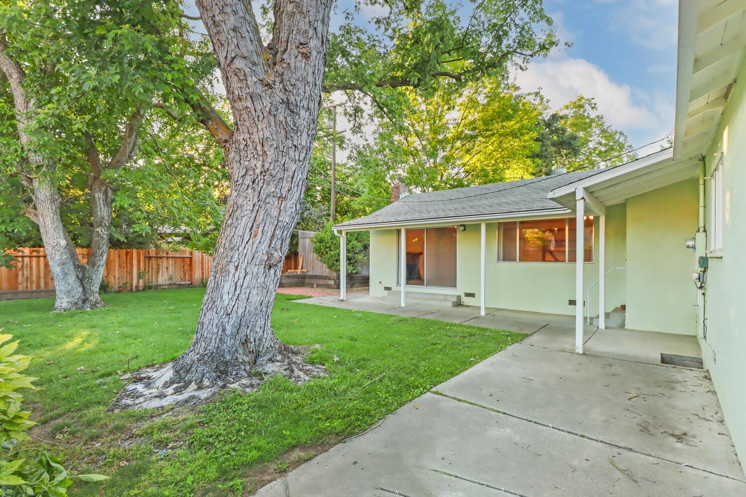 Detail Gallery Image 30 of 36 For 601 J St, Davis,  CA 95616 - 3 Beds | 2 Baths