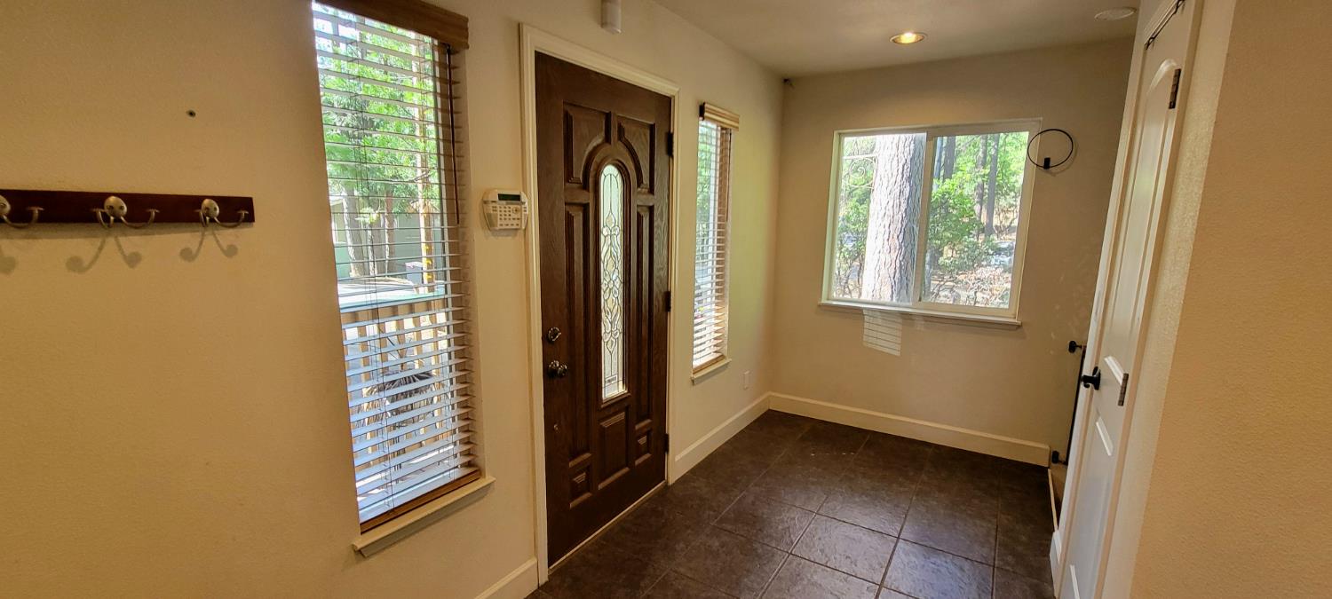 Detail Gallery Image 22 of 28 For 24040 Hitching Post Rd, Sonora,  CA 95370 - 3 Beds | 2 Baths