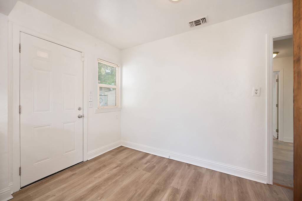 Detail Gallery Image 22 of 28 For 1167 Sonoma Ave, Sacramento,  CA 95815 - 2 Beds | 1 Baths