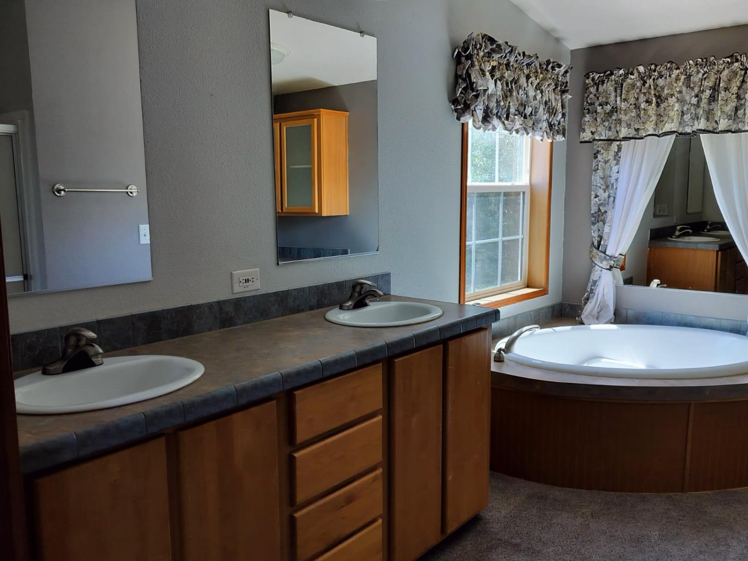 Detail Gallery Image 6 of 33 For 5731 State Highway 99w, Corning,  CA 96021 - 3 Beds | 2 Baths
