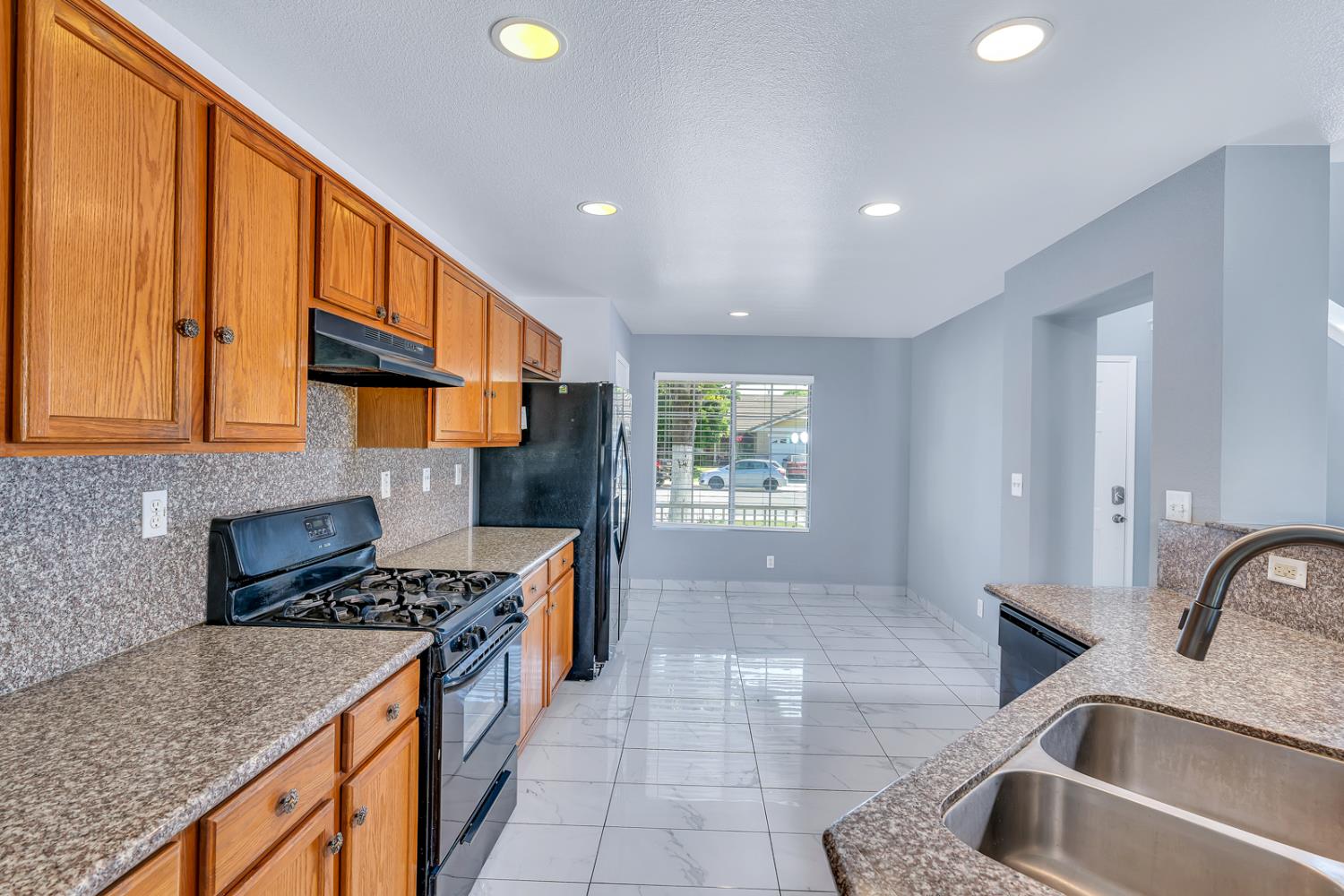 Widgeon Court, Los Banos, California image 11