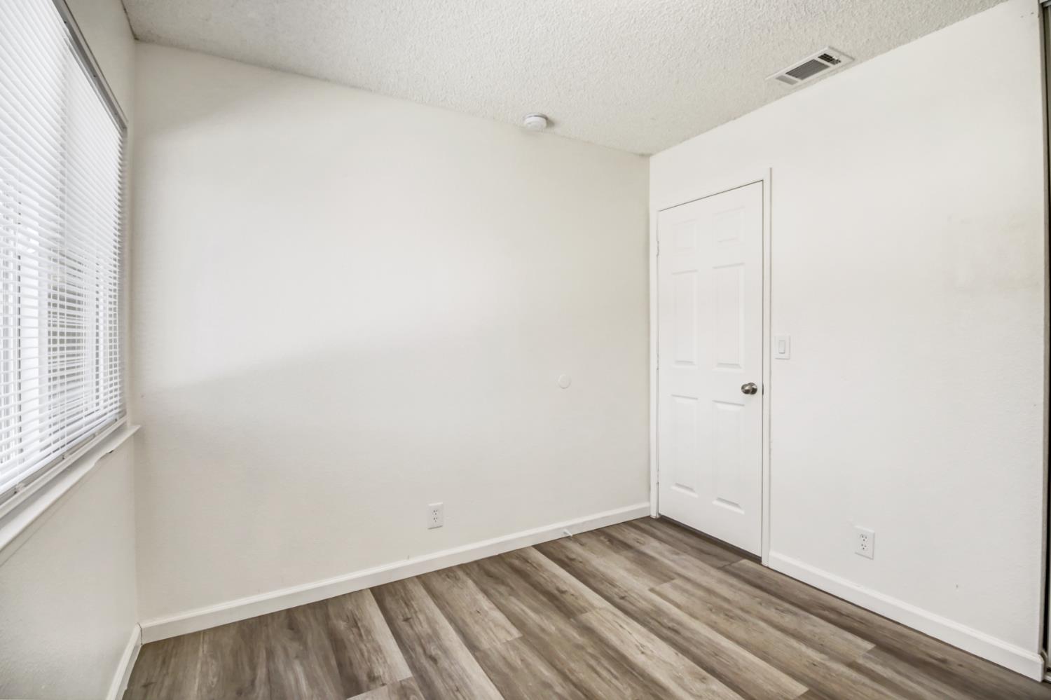 Detail Gallery Image 34 of 48 For 2301 Walnut Grove Way, Rancho Cordova,  CA 95670 - 3 Beds | 2 Baths