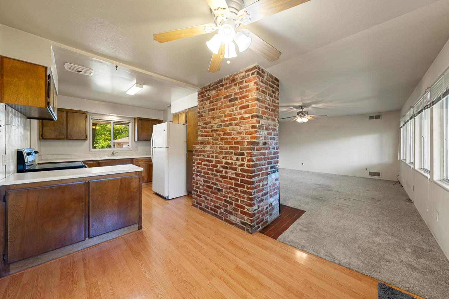 Detail Gallery Image 10 of 32 For 1812 Vesta Way, Sacramento,  CA 95864 - 3 Beds | 2 Baths