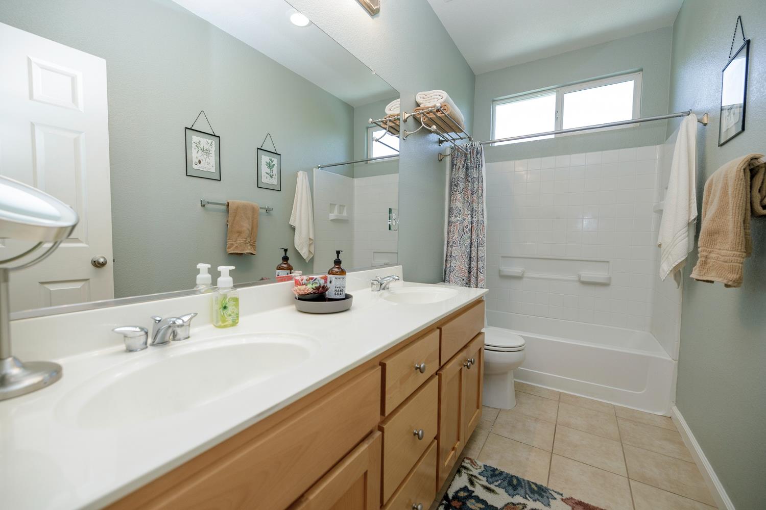 Detail Gallery Image 41 of 67 For 4157 Enclave Dr, Turlock,  CA 95382 - 4 Beds | 3 Baths