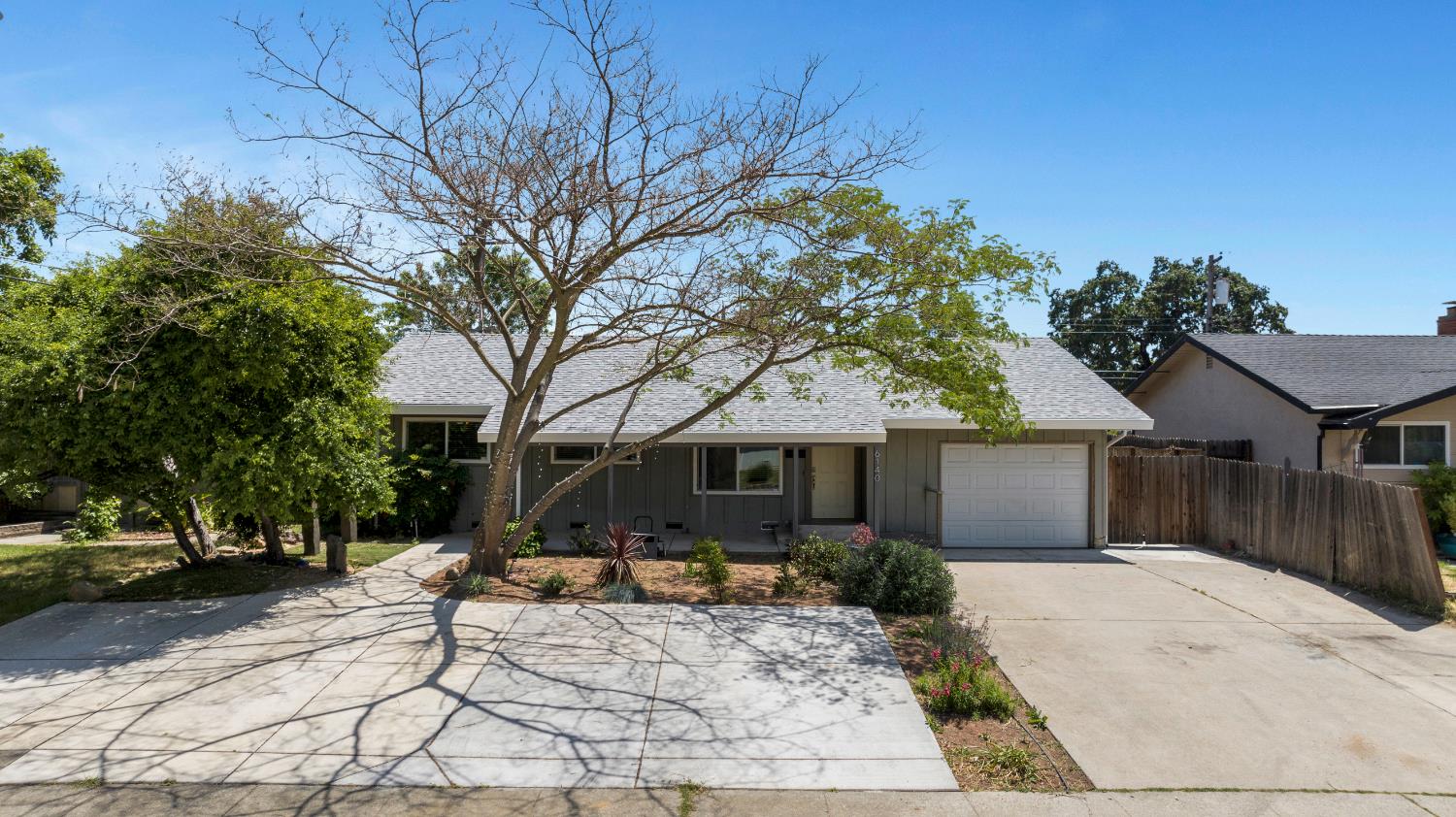 Detail Gallery Image 3 of 33 For 6140 Rumford Ave, Citrus Heights,  CA 95621 - 3 Beds | 2 Baths