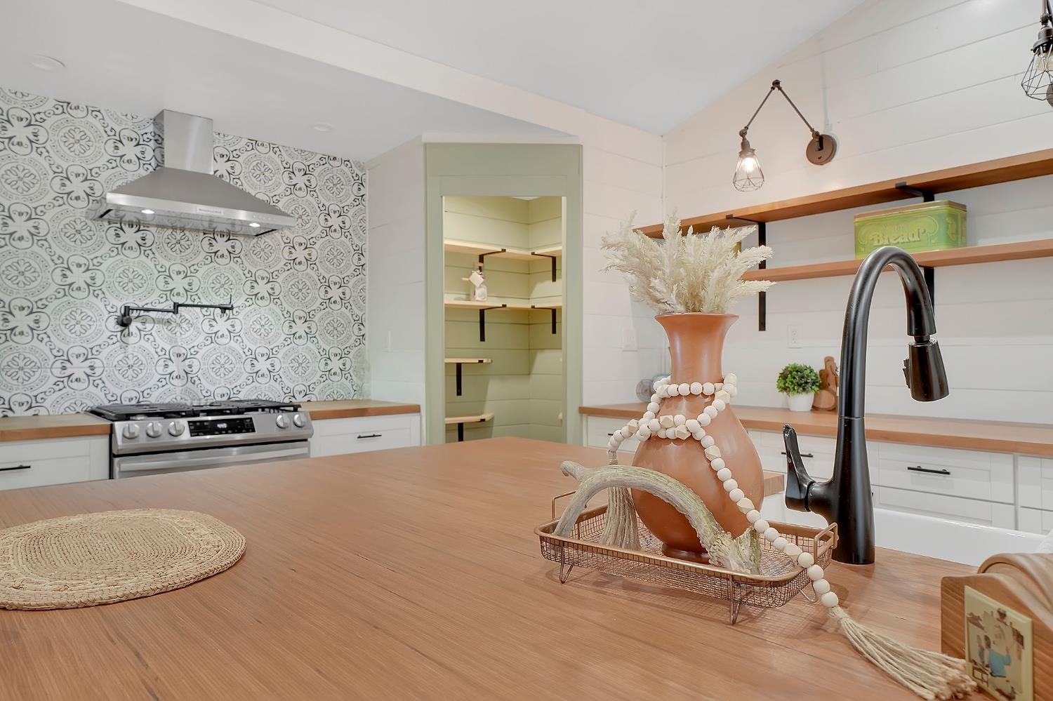 Detail Gallery Image 8 of 43 For 14490 Marilyn Ln, Pioneer,  CA 95666 - 2 Beds | 2 Baths