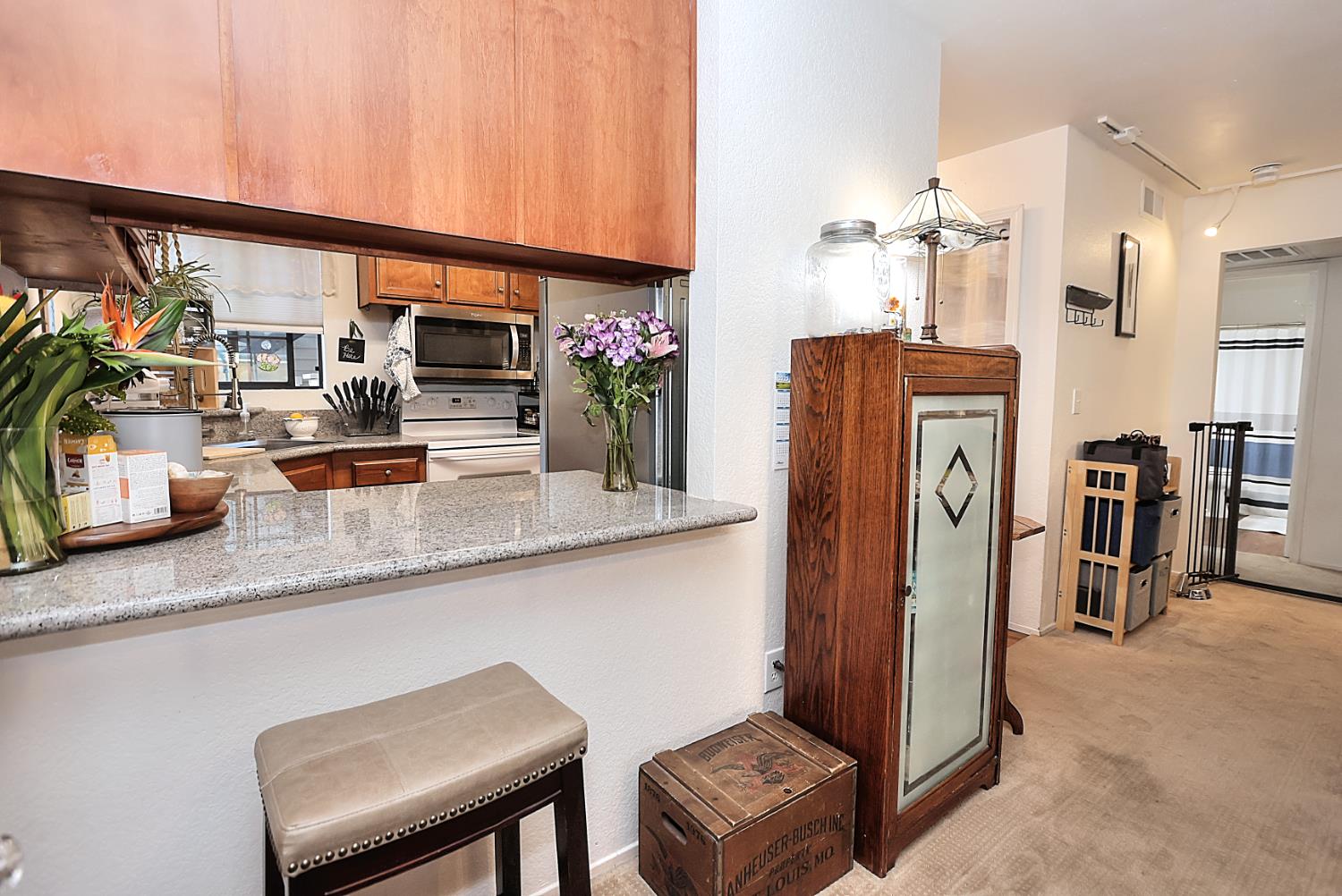 Detail Gallery Image 12 of 36 For 7437 Auburn Oaks Ct #E,  Citrus Heights,  CA 95621 - 2 Beds | 1 Baths