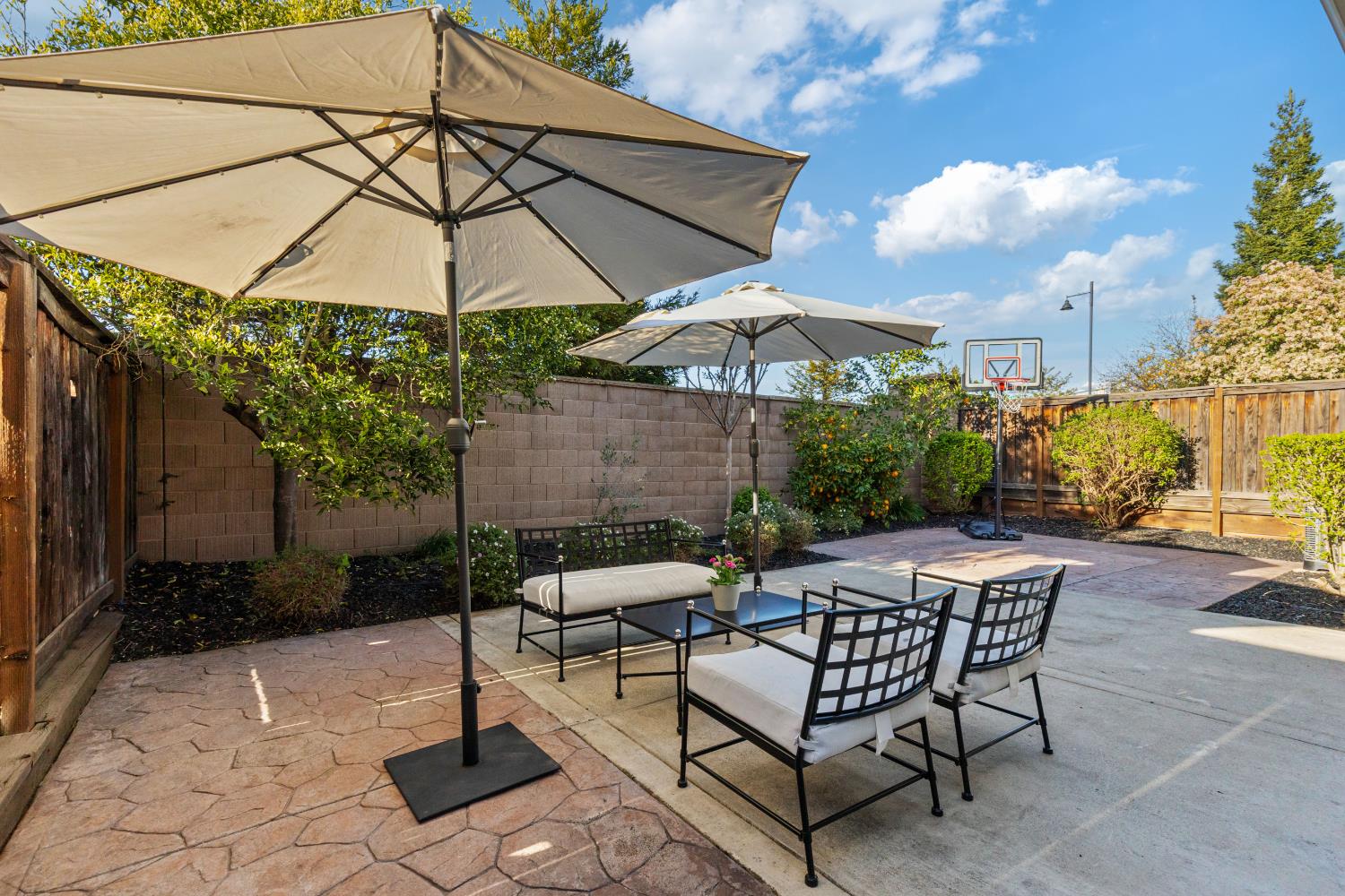 Detail Gallery Image 35 of 36 For 947 Campfire Cir, Rocklin,  CA 95765 - 3 Beds | 2/1 Baths