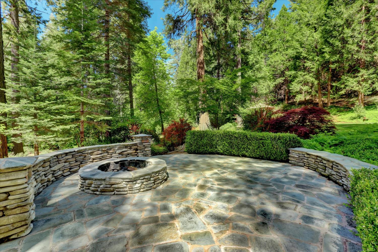 Detail Gallery Image 4 of 88 For 12756 Lonesome Dove Trl, Nevada City,  CA 95959 - 3 Beds | 2 Baths