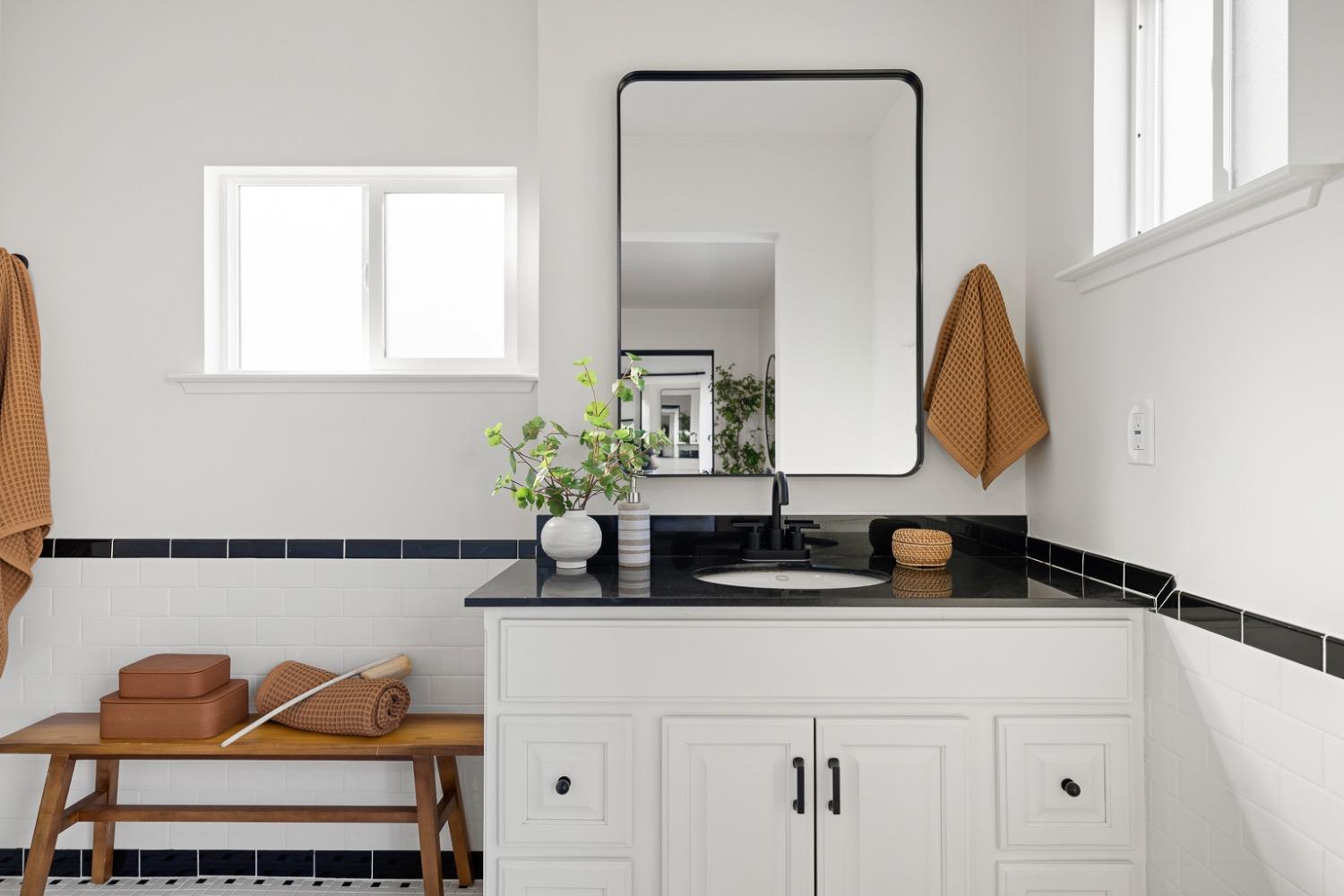 Detail Gallery Image 22 of 49 For 2750 San Luis Ct, Sacramento,  CA 95818 - 3 Beds | 2 Baths