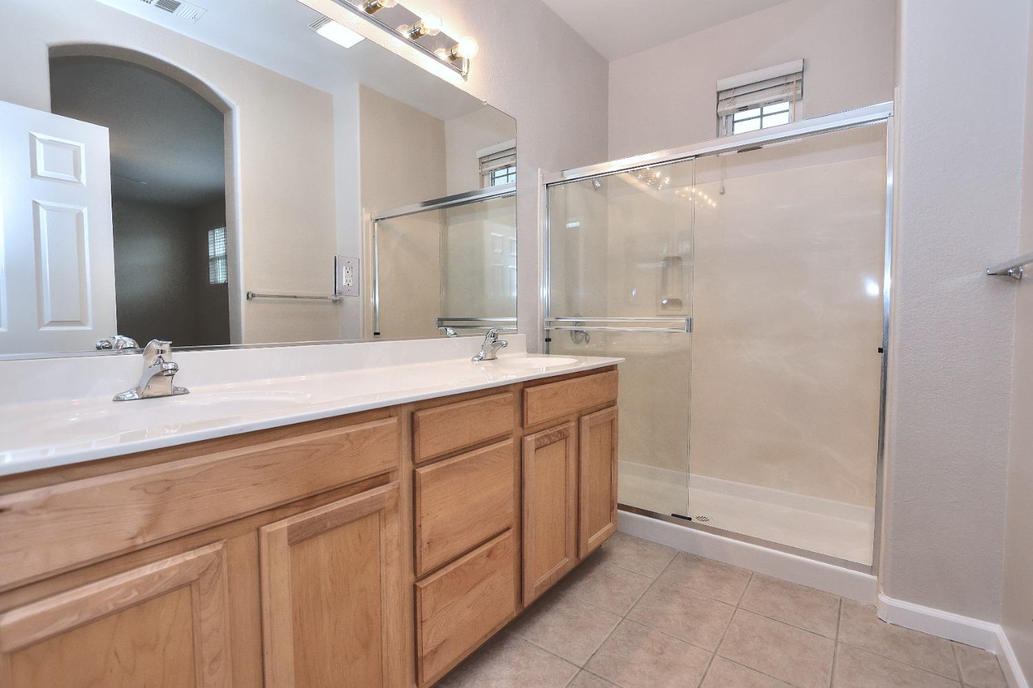 Photo #43: 225063611 Listing: Photo #43