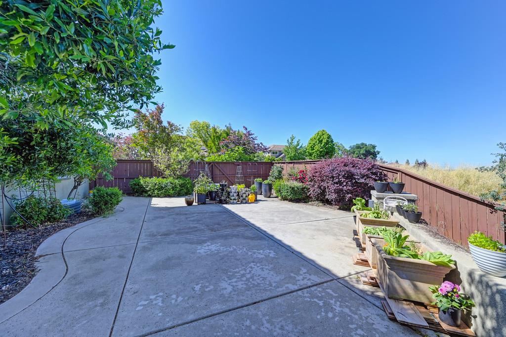 Detail Gallery Image 36 of 37 For 3327 Bordeaux Dr, El Dorado Hills,  CA 95762 - 5 Beds | 3/1 Baths