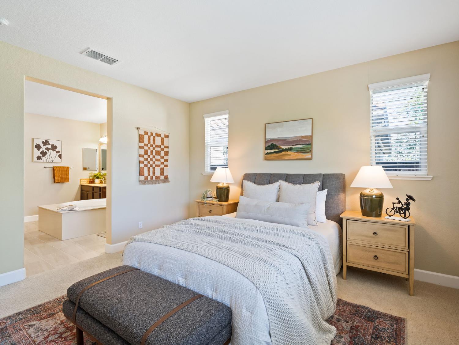 Detail Gallery Image 29 of 41 For 2723 Sweeney Dr, Woodland,  CA 95776 - 4 Beds | 2/1 Baths