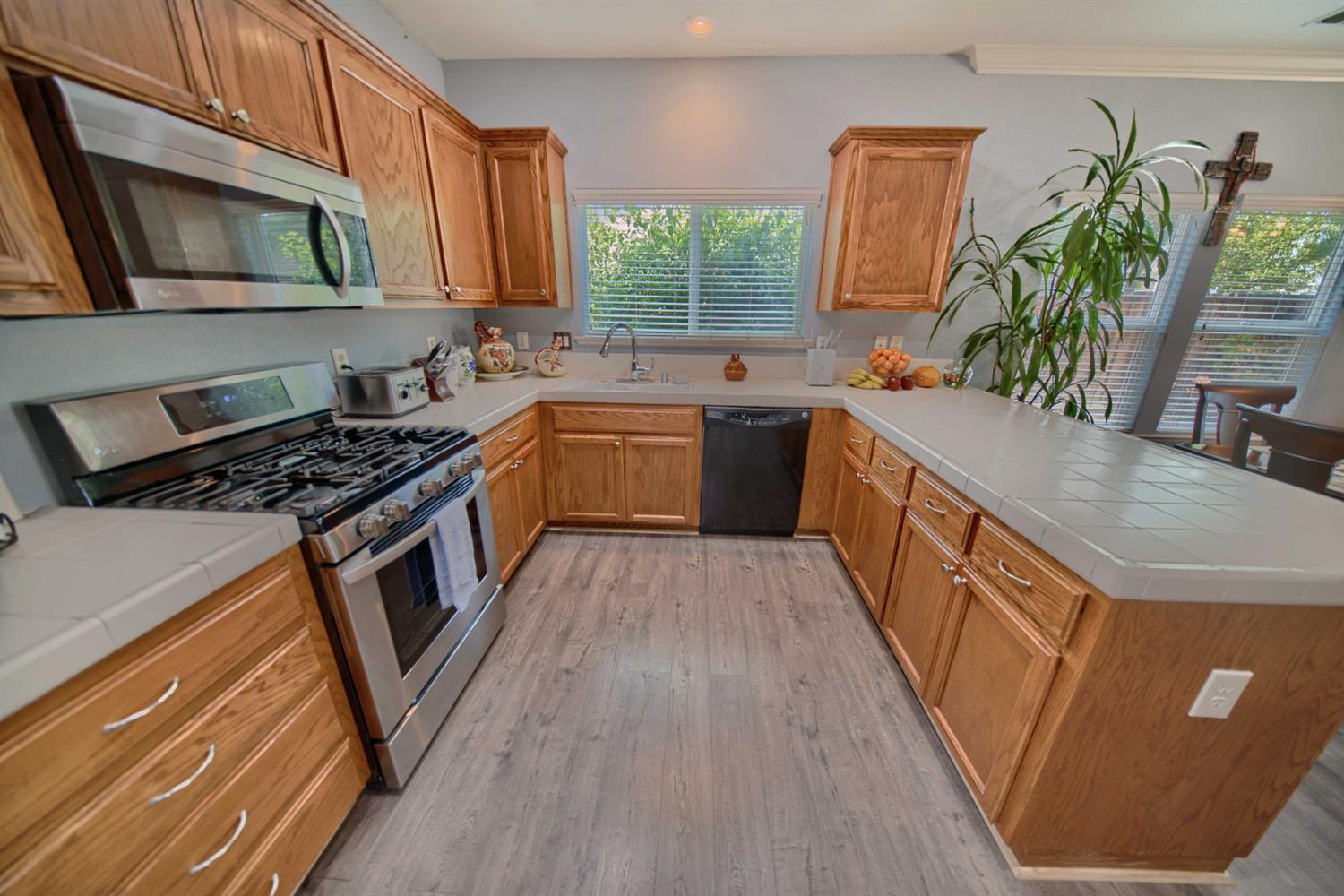 Detail Gallery Image 32 of 98 For 2994 La Vina Cir, Los Banos,  CA 93635 - 3 Beds | 2 Baths
