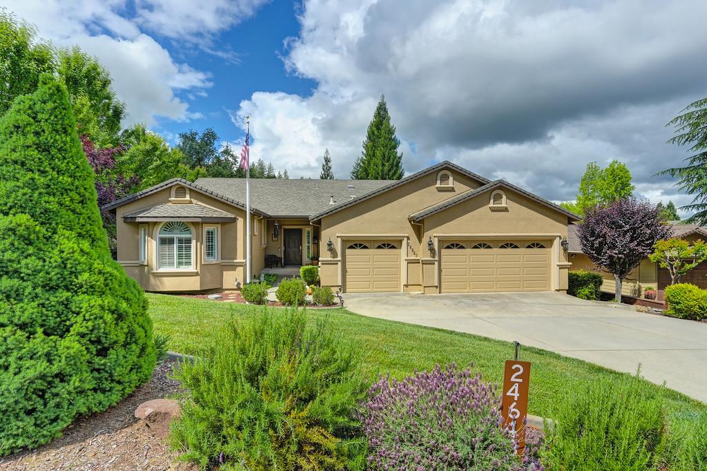 Detail Gallery Image 1 of 62 For 24643 Camelia Way, Auburn,  CA 95602 - 4 Beds | 2 Baths