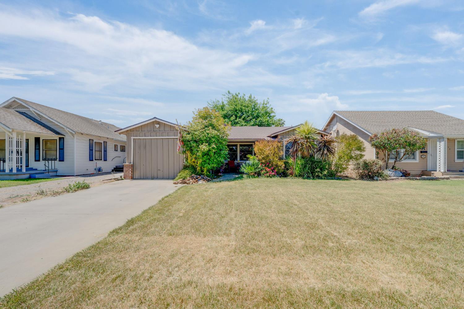 Detail Gallery Image 1 of 19 For 113 S 6th St, Patterson,  CA 95363 - 2 Beds | 1 Baths