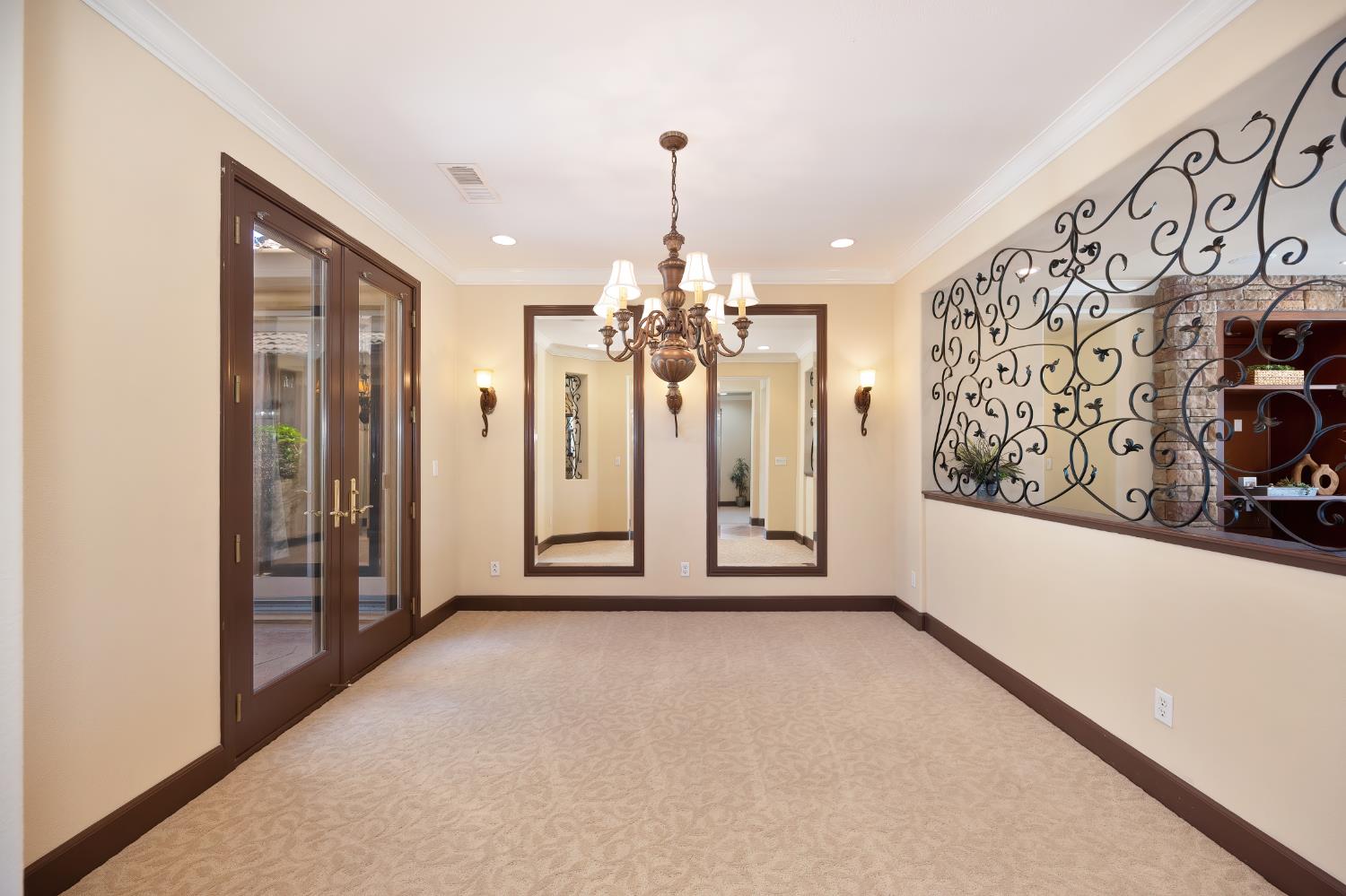 Detail Gallery Image 14 of 88 For 620 Castle Oaks Dr, Ione,  CA 95640 - 4 Beds | 2/1 Baths