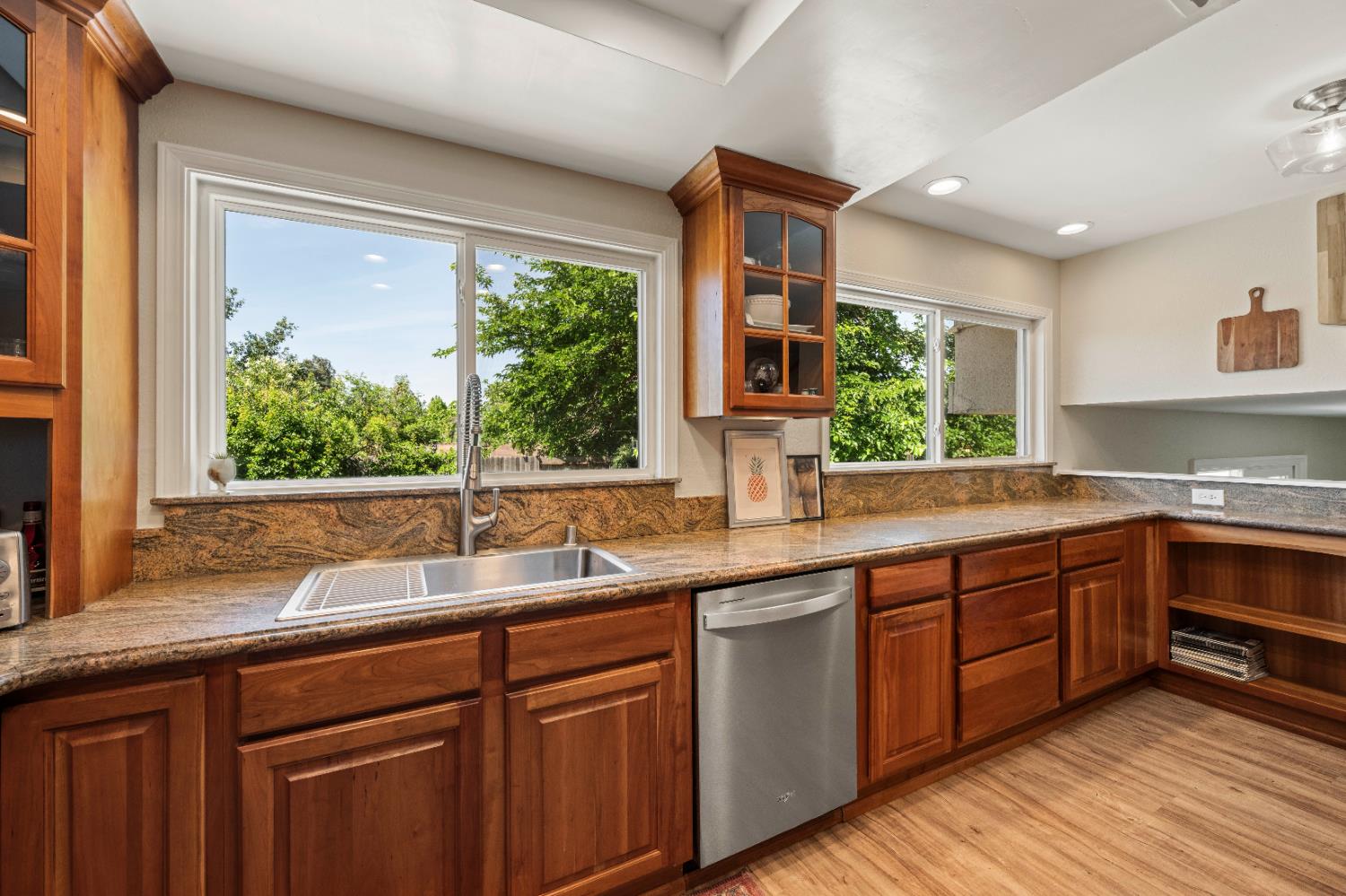 Mesa Oak Way, Citrus Heights, California image 8