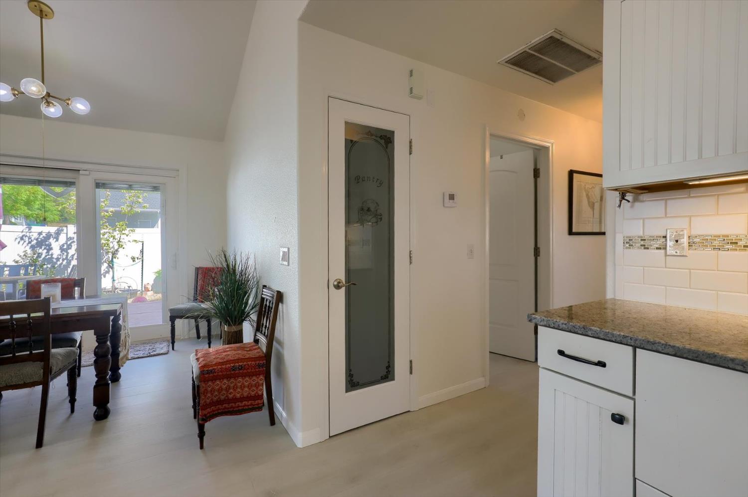 Detail Gallery Image 21 of 95 For 127 Highlands Ct, Grass Valley,  CA 95945 - 2 Beds | 2 Baths