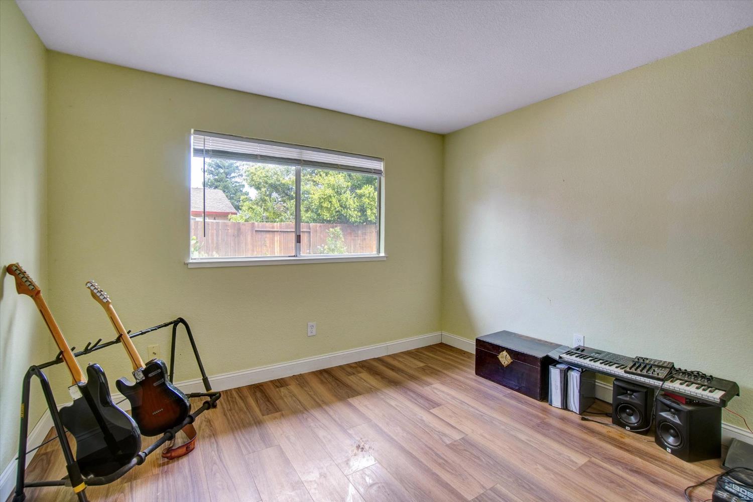 Detail Gallery Image 25 of 31 For 3401 Nut Plains Dr, Sacramento,  CA 95827 - 4 Beds | 2 Baths