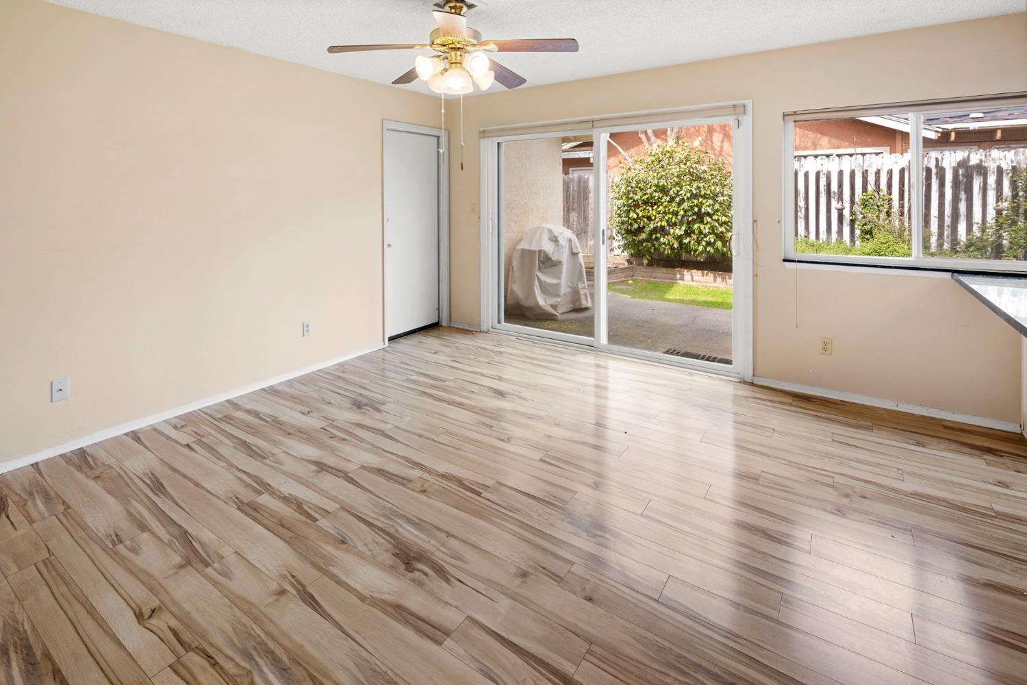 Detail Gallery Image 16 of 35 For 7044 Westchester Way, Citrus Heights,  CA 95621 - 4 Beds | 2 Baths