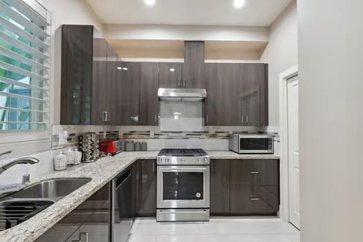 Detail Gallery Image 9 of 45 For 7160 W Dovewood Ln, Fresno,  CA 93723 - 7 Beds | 5/1 Baths