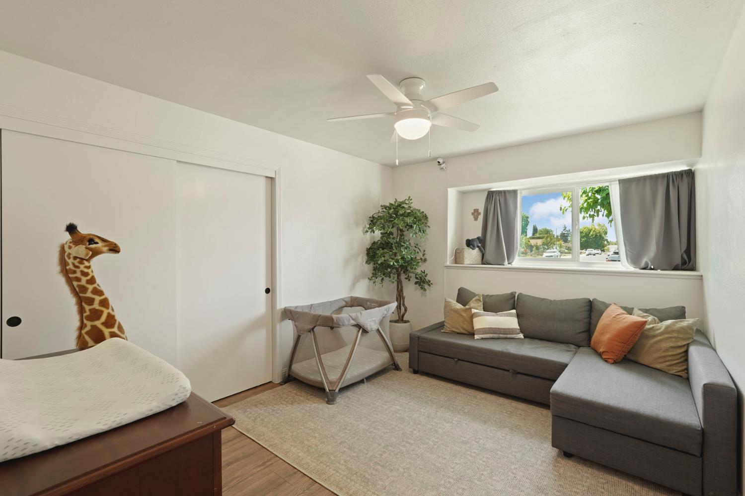 Detail Gallery Image 17 of 35 For 725 Maplewood Dr, Lodi,  CA 95242 - 3 Beds | 2 Baths