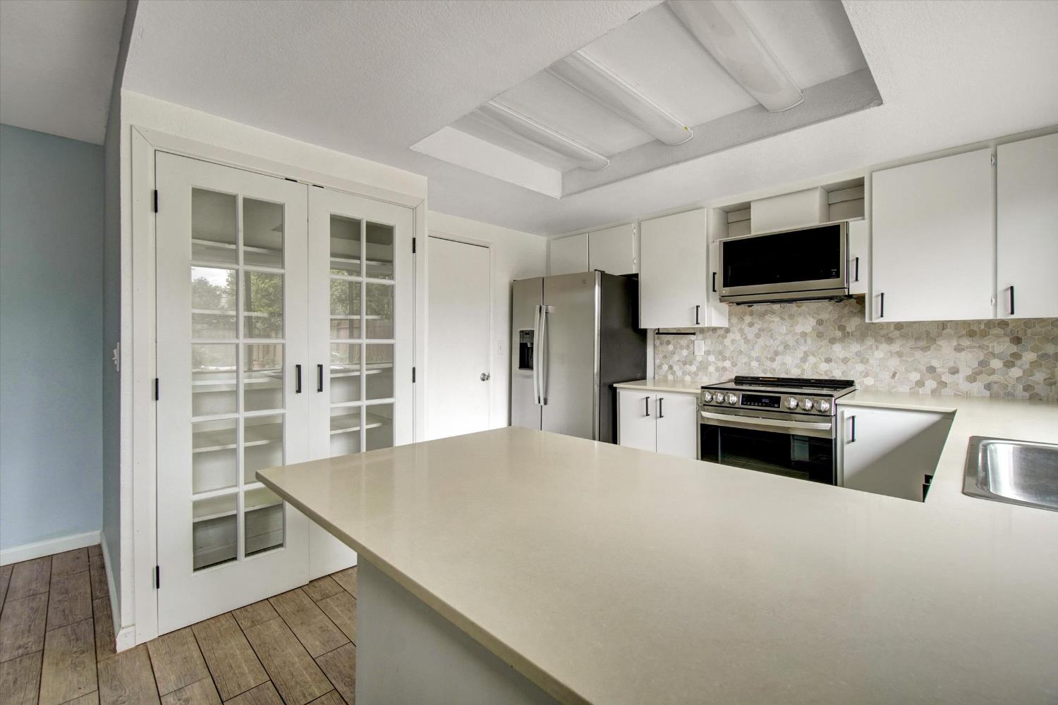 Detail Gallery Image 12 of 31 For 3401 Nut Plains Dr, Sacramento,  CA 95827 - 4 Beds | 2 Baths