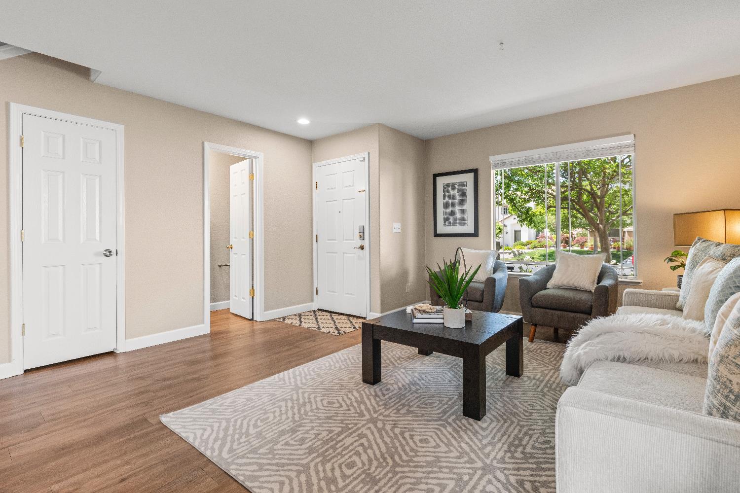 Detail Gallery Image 6 of 34 For 2149 Arnold Dr, Rocklin,  CA 95765 - 4 Beds | 2/1 Baths