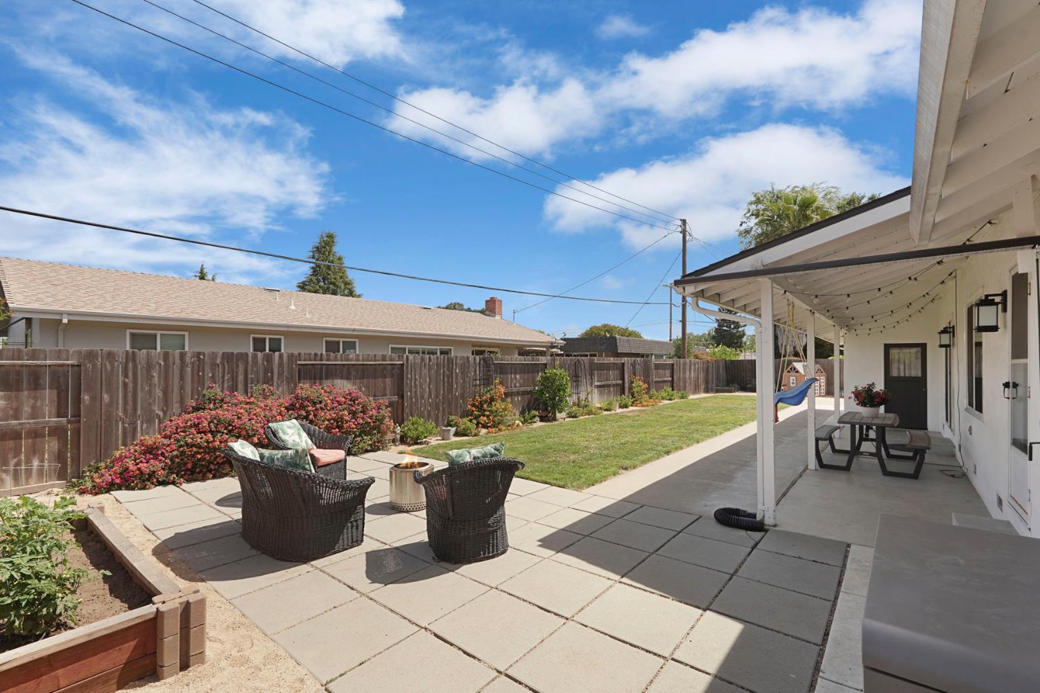 Detail Gallery Image 26 of 35 For 725 Maplewood Dr, Lodi,  CA 95242 - 3 Beds | 2 Baths