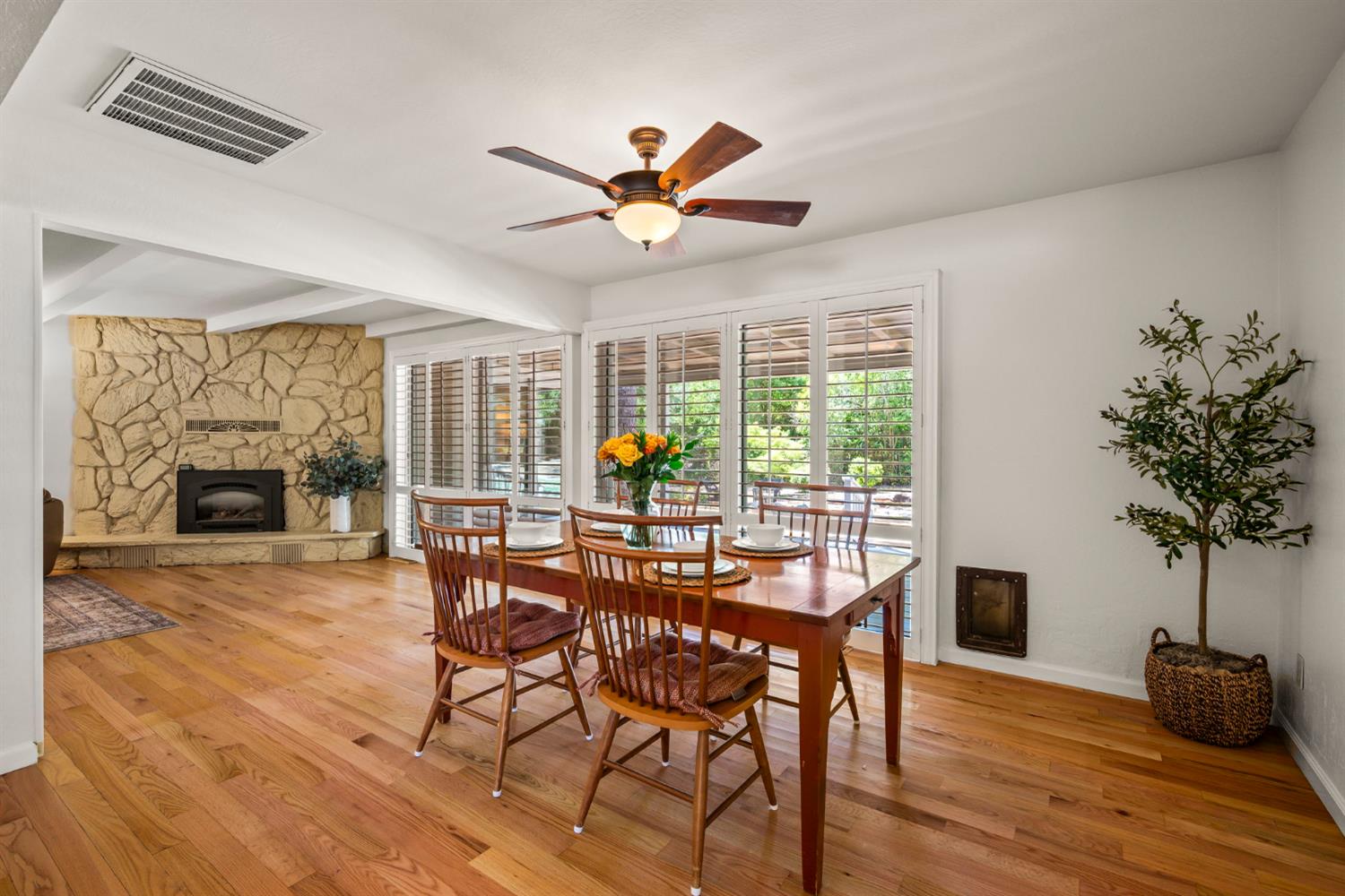 Detail Gallery Image 12 of 55 For 7402 West Ln, Granite Bay,  CA 95746 - 4 Beds | 3 Baths