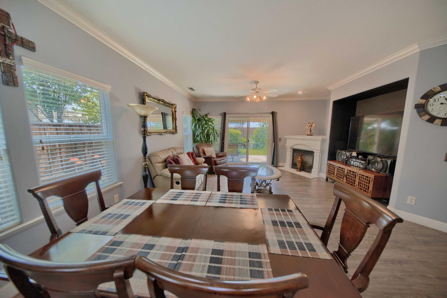 Detail Gallery Image 29 of 98 For 2994 La Vina Cir, Los Banos,  CA 93635 - 3 Beds | 2 Baths