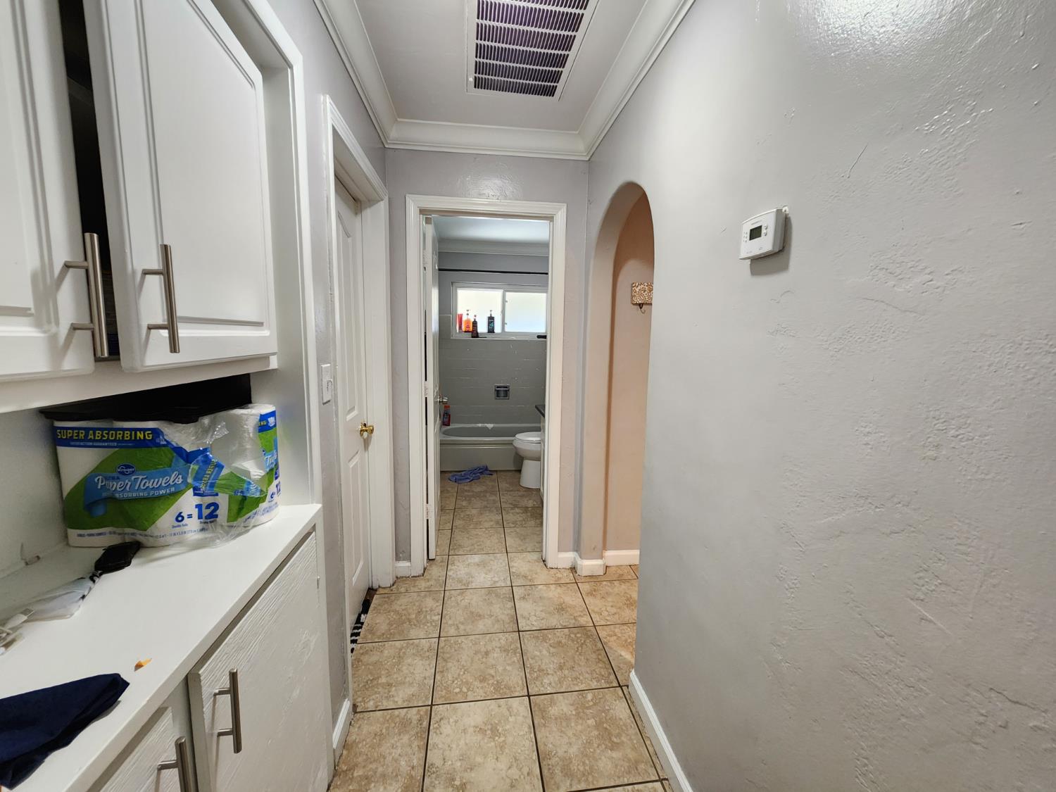 Detail Gallery Image 15 of 19 For 331 Eleanor Ave, Sacramento,  CA 95815 - 2 Beds | 1 Baths